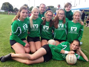 v.l.: Kora Heller, Viktoria Schmidbauer, Christine Scheuerer, Stephan Schober, Maria Lindner, Marie-Theresa Stadler, Sophia Schober und Alicia Steinleitner